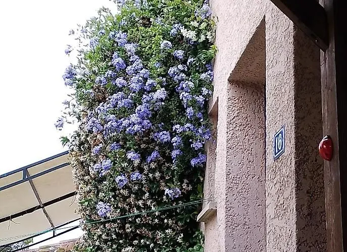 Maison De à Quelques Pas Des Remparts *