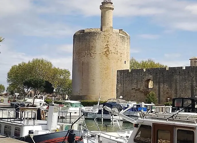 Maison De à Quelques Pas Des Remparts *