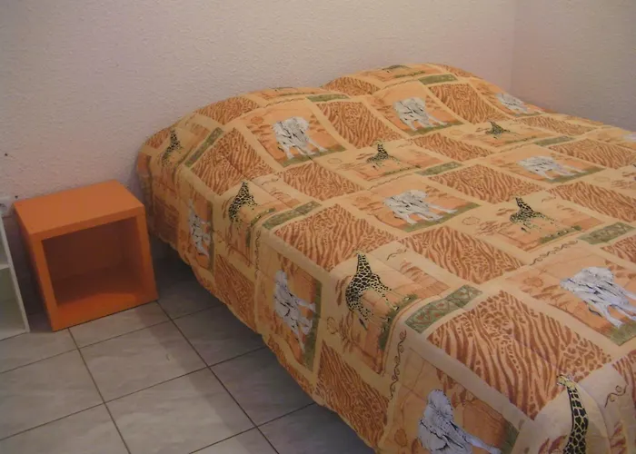 Maison De à Quelques Pas Des Remparts Hébergement de vacances *