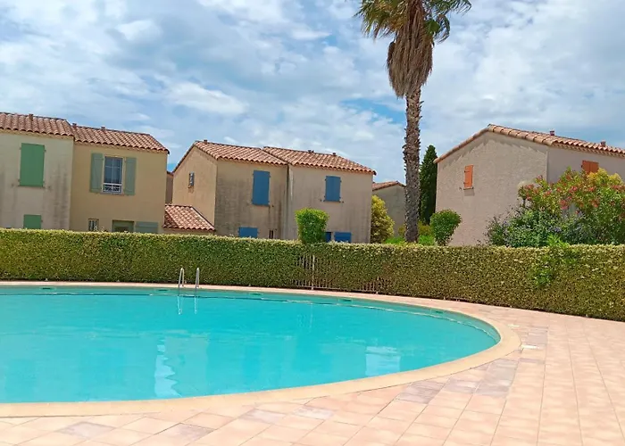 Maison De à Quelques Pas Des Remparts Aigues-Mortes