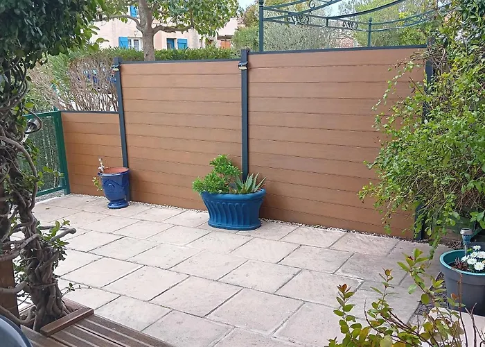 Maison De à Quelques Pas Des Remparts Hébergement de vacances *